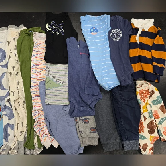 Bundle 12 Months Baby Cloth - Picture 1 of 4